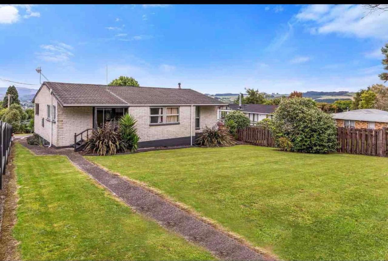 Mountain Top Kiwi Star Holiday Home Rotorua Exterior foto