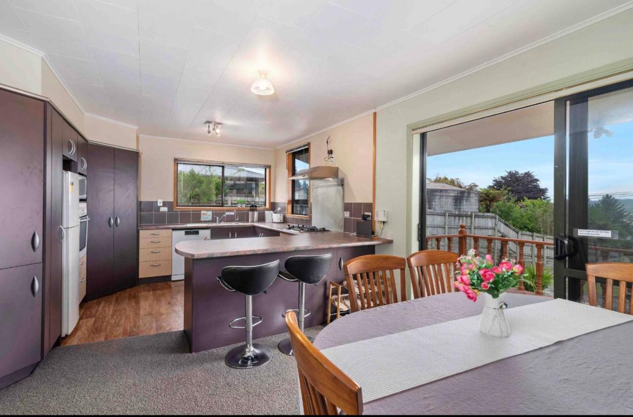 Mountain Top Kiwi Star Holiday Home Rotorua Exterior foto