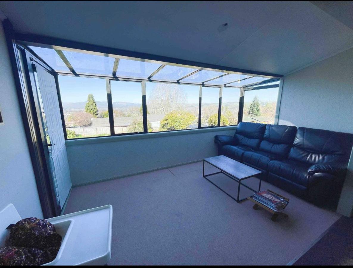 Mountain Top Kiwi Star Holiday Home Rotorua Exterior foto